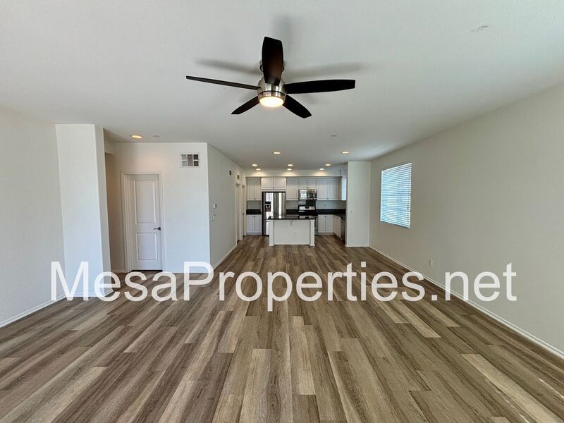 127 Macintosh Way property image