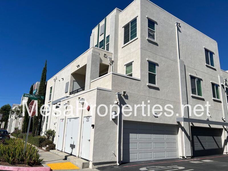 127 Macintosh Way property image