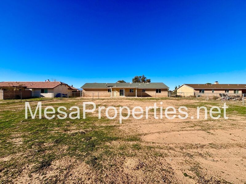 Spacious 4 bedroom 2 bath home with a 2 car garage located in Apple Valley! property image