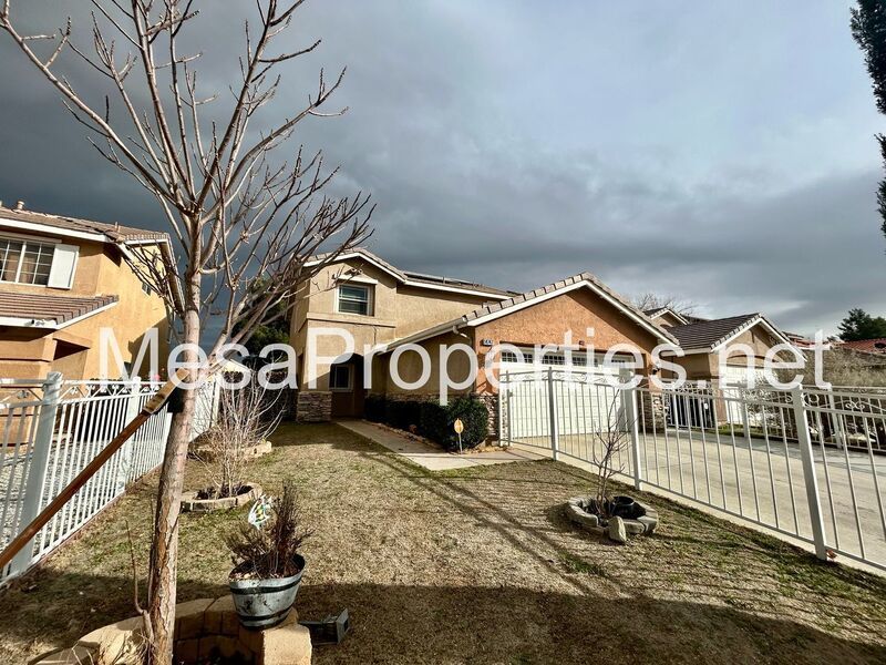 MUST SEE! Stunning 3 Bed 2 Bath Home in Victorille! property image