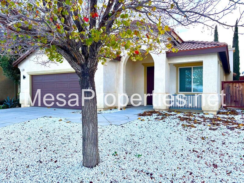 Beautiful 4 bedroom 2 bedroom Home property image