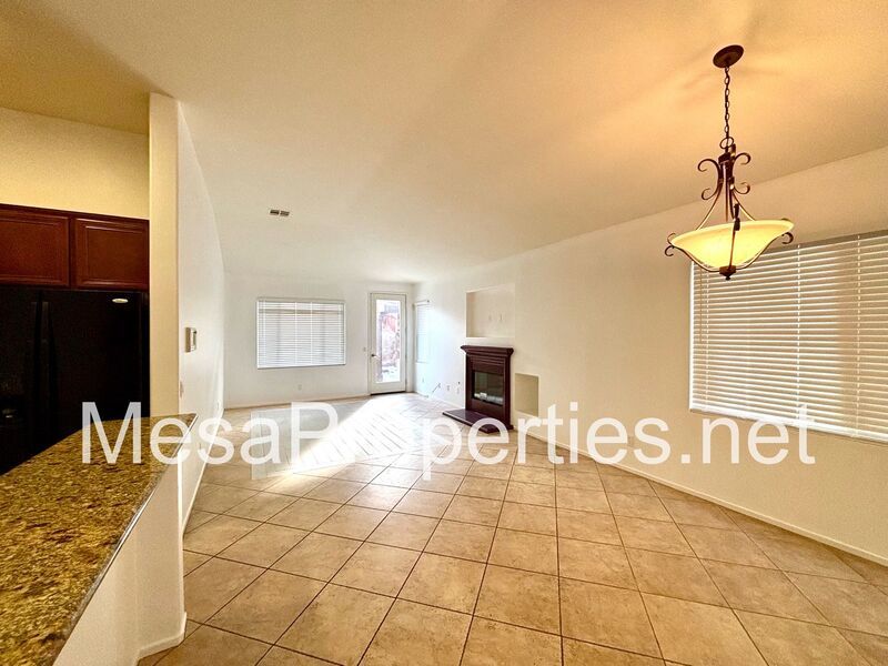 Beautiful 4 bedroom 2 bedroom Home property image