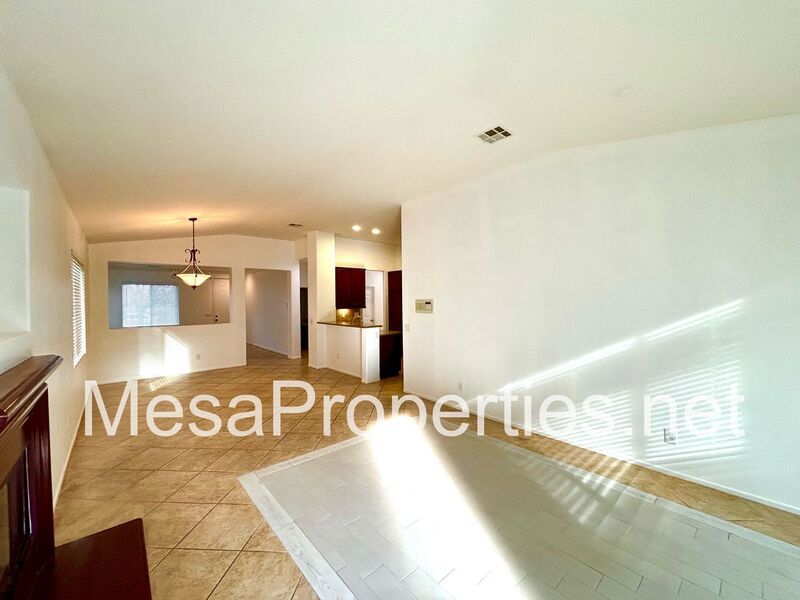 Beautiful 4 bedroom 2 bedroom Home property image