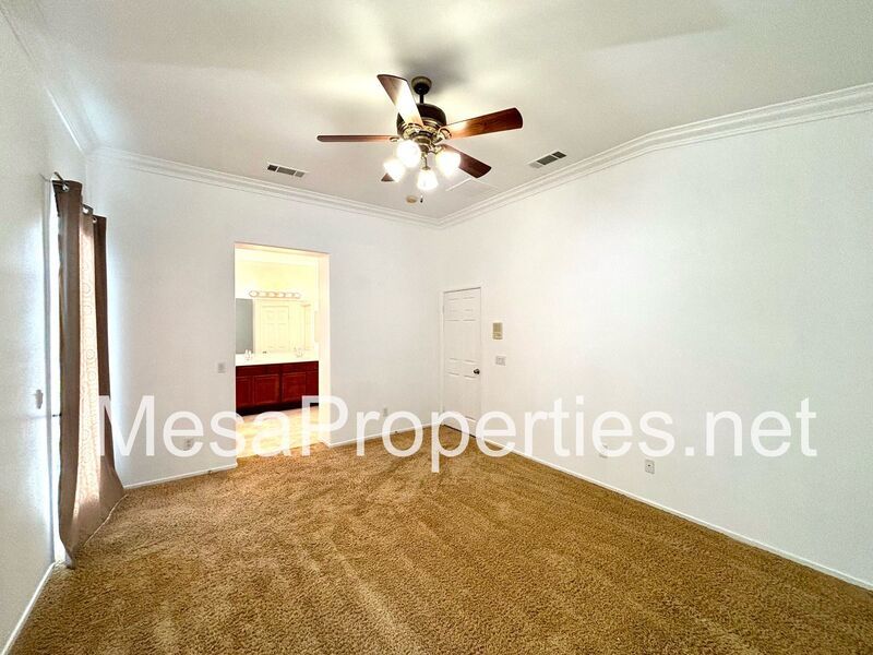 Beautiful 4 bedroom 2 bedroom Home property image