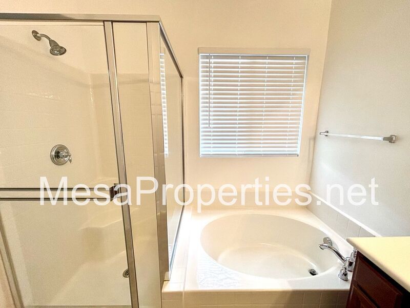 Beautiful 4 bedroom 2 bedroom Home property image