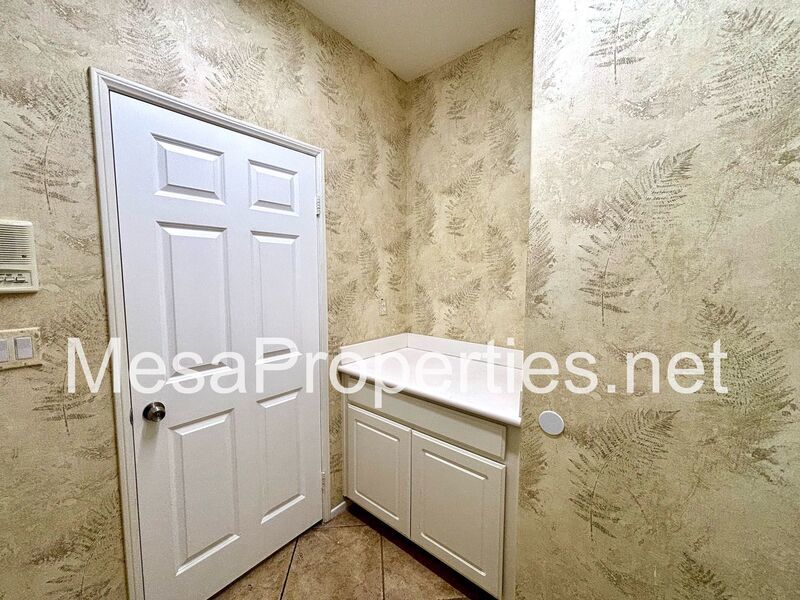 Beautiful 4 bedroom 2 bedroom Home property image