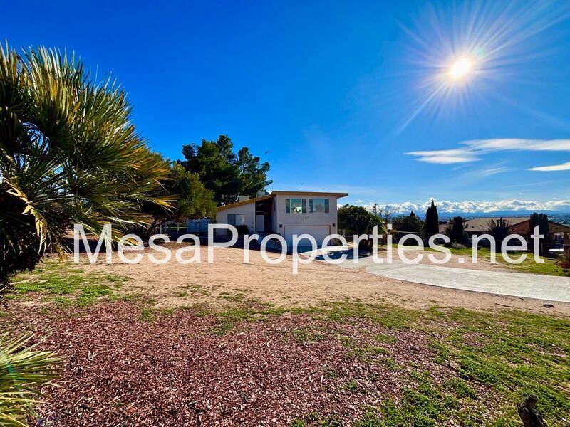 3 Bedroom 2 Bath Home in Apple Valley property image