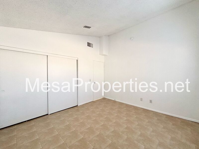 3 Bedroom 2 Bath Home in Apple Valley property image