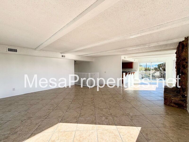 3 Bedroom 2 Bath Home in Apple Valley property image