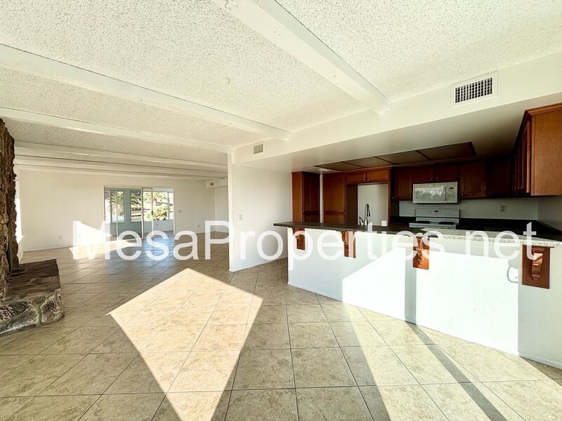3 Bedroom 2 Bath Home in Apple Valley property image