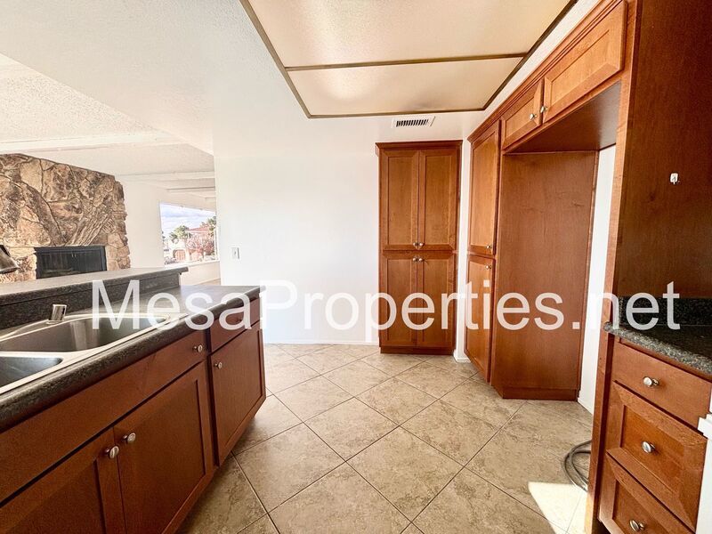 3 Bedroom 2 Bath Home in Apple Valley property image