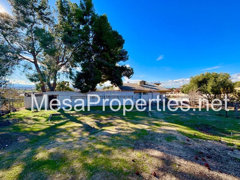 3 Bedroom 2 Bath Home in Apple Valley property image