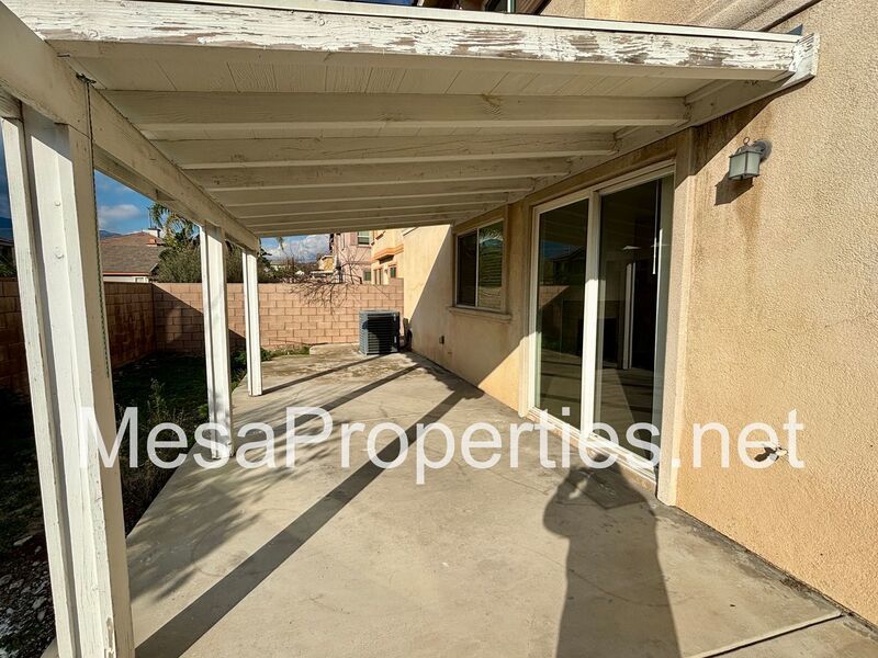 Large 4 Bedroom/3 Bath Home with 3 Car Garage in Fontana! property image