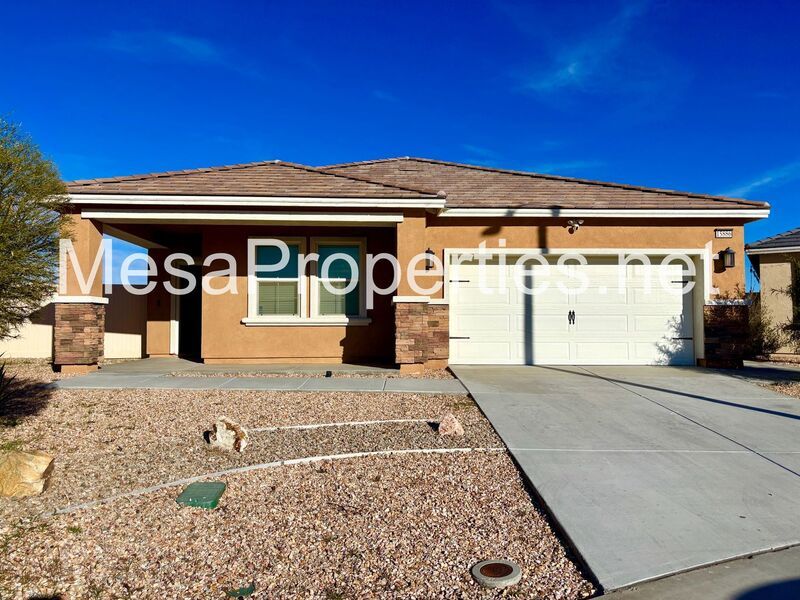 4 Bedroom 2 Bathroom Home in Victorville with Solar! property image