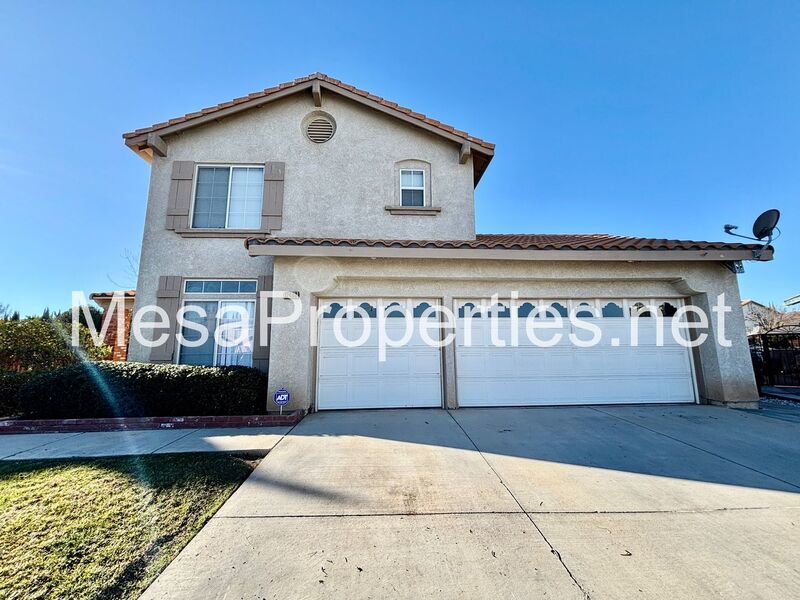 Beautiful 4 Bed 3 Bath Home in Victorville! property image