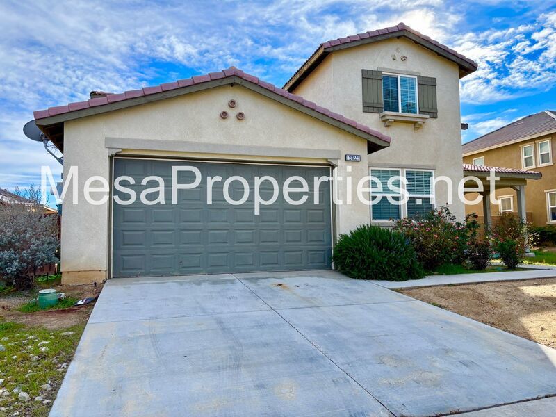 Gorgeous 4 Bed 2.5 Bath Home in Victorville! property image