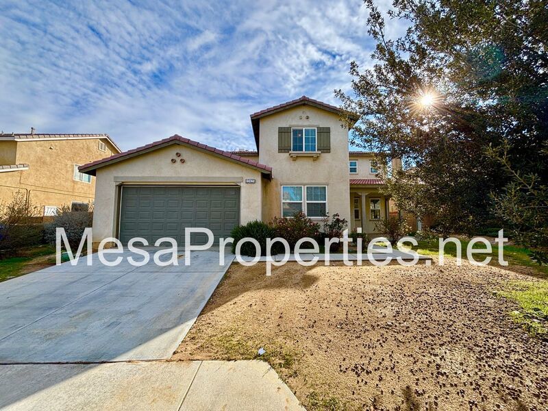 Gorgeous 4 Bed 2.5 Bath Home in Victorville! property image