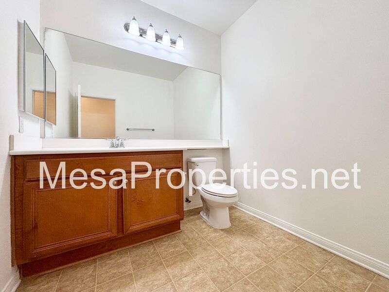 Gorgeous 4 Bed 2.5 Bath Home in Victorville! property image