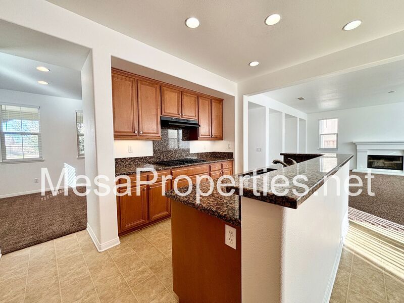 Gorgeous 4 Bed 2.5 Bath Home in Victorville! property image