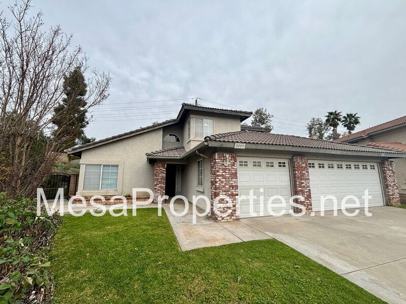 Beautiful 4 Bed / 3 Bath Home Near UCR & Canyon Crest Town Center property image