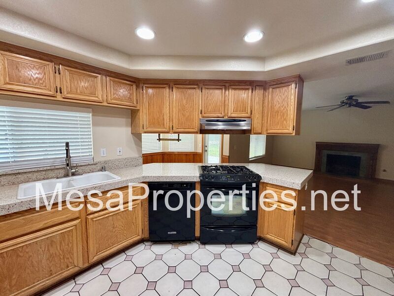 Beautiful 4 Bed / 3 Bath Home Near UCR & Canyon Crest Town Center property image