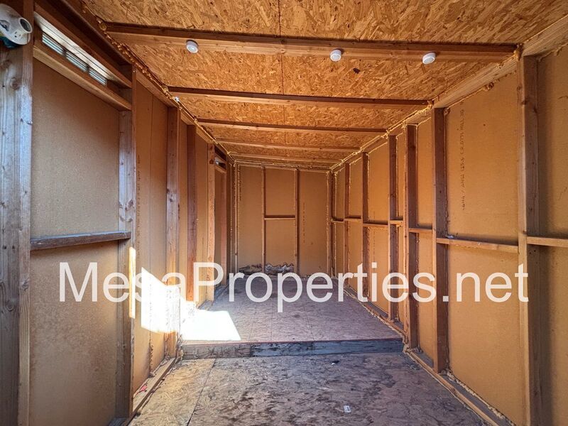 3 Bedroom 2 Bath Home in Apple Valley property image