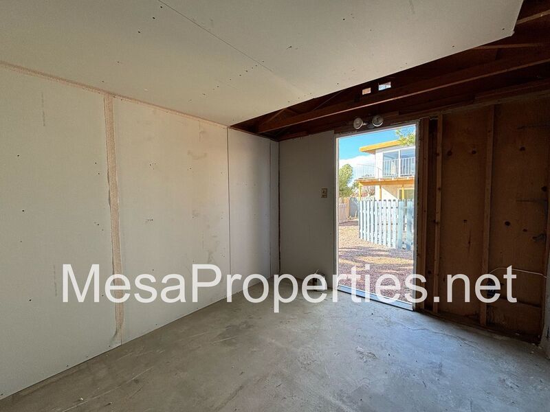 3 Bedroom 2 Bath Home in Apple Valley property image