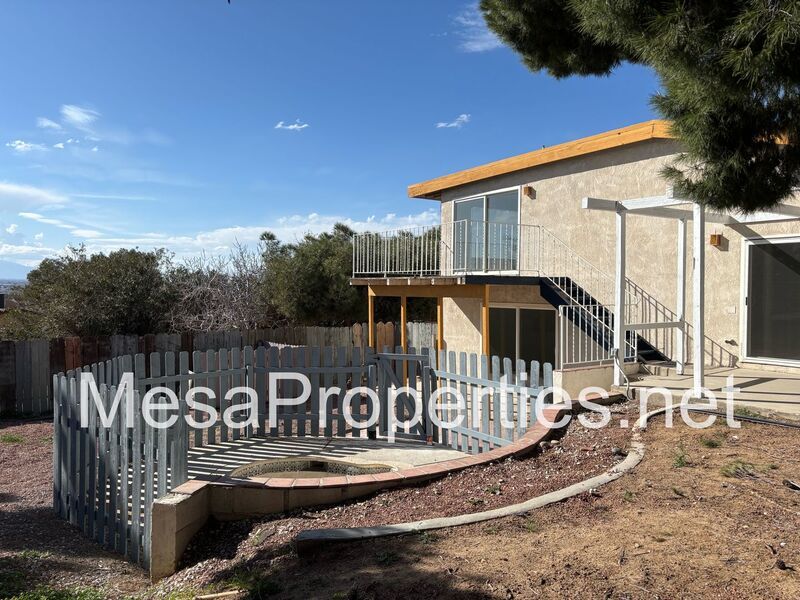 3 Bedroom 2 Bath Home in Apple Valley property image
