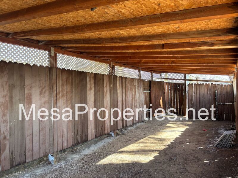 3 Bedroom 2 Bath Home in Apple Valley property image