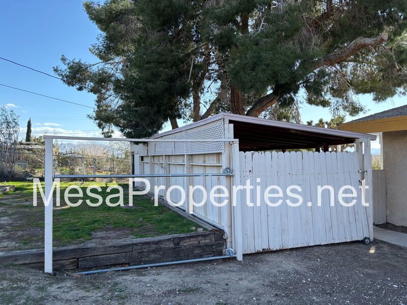 3 Bedroom 2 Bath Home in Apple Valley property image