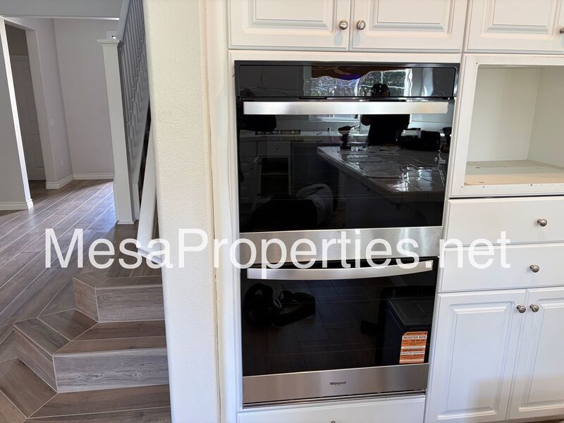 Move In Ready 5 Bed 4 Bath North Upland Home Near The Colonies property image