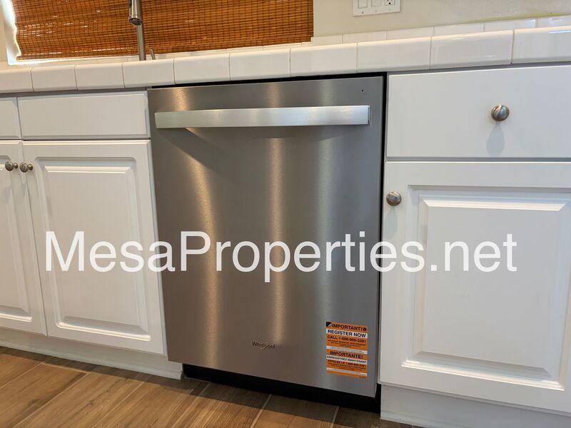 Move In Ready 5 Bed 4 Bath North Upland Home Near The Colonies property image