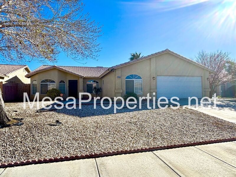 Must See! Lovely 5 Bedroom/2.5 Bathroom Home with Solar Panels in Victorville! property image