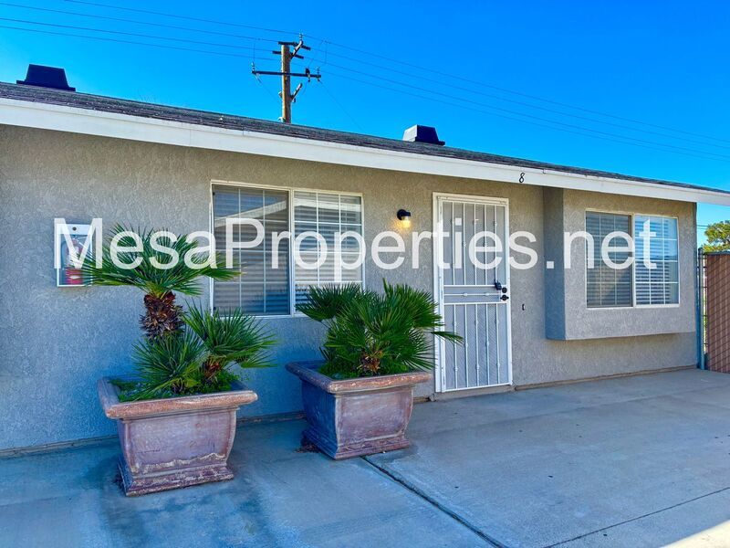 Must See! Remodeled 2 Bed/1 Bath Apartment with Detached Garage! property image