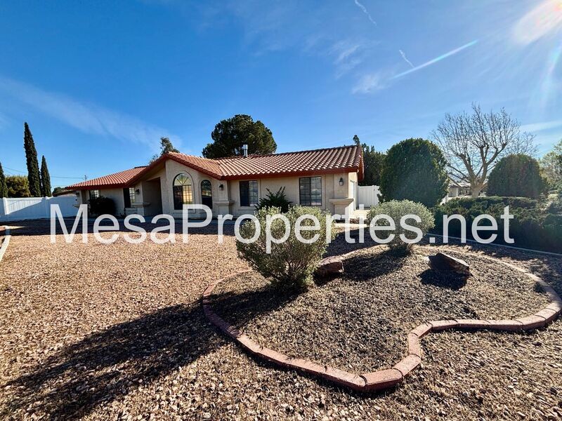 MUST SEE! 3 Bed 2 Bath Home in Hesperia + Bonus Room property image