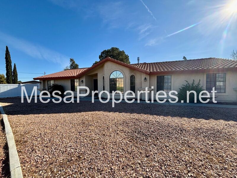 MUST SEE! 3 Bed 2 Bath Home in Hesperia + Bonus Room property image
