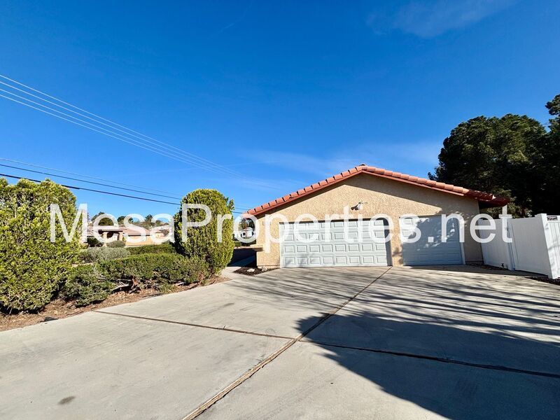 MUST SEE! 3 Bed 2 Bath Home in Hesperia + Bonus Room property image