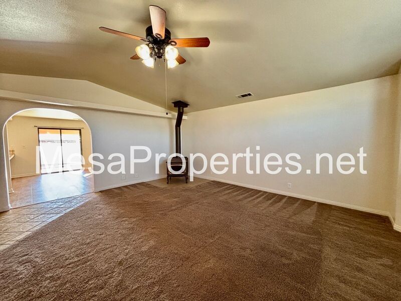 MUST SEE! 3 Bed 2 Bath Home in Hesperia + Bonus Room property image