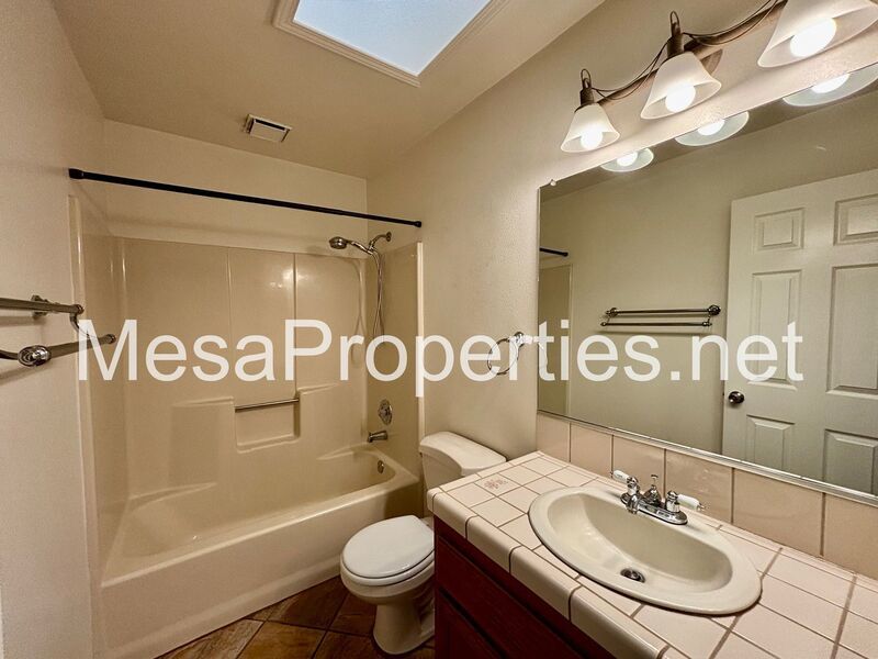MUST SEE! 3 Bed 2 Bath Home in Hesperia + Bonus Room property image
