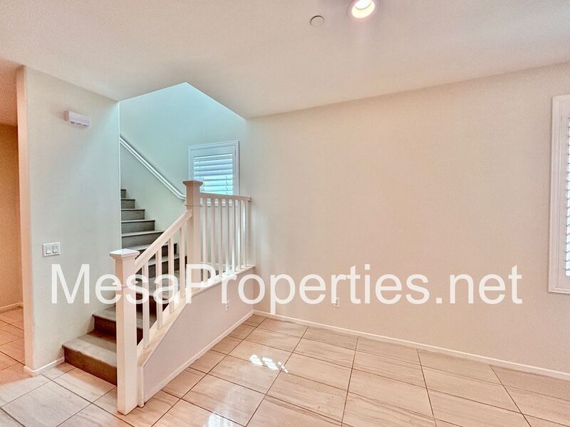 Spacious 4 Bed/3 Bath With Solar in New Haven! property image