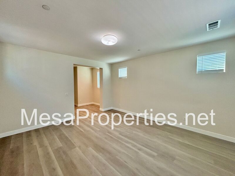 Spacious 4 Bed/3 Bath With Solar in New Haven! property image