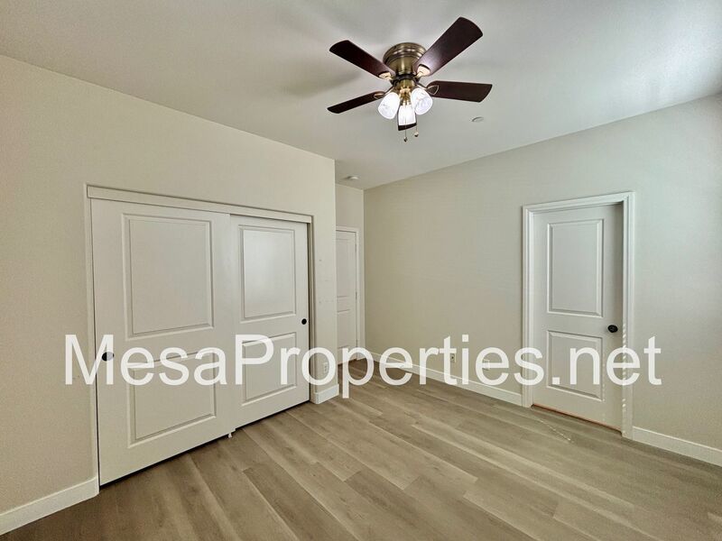 Spacious 4 Bed/3 Bath With Solar in New Haven! property image