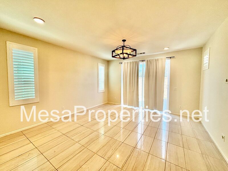 Spacious 4 Bed/3 Bath With Solar in New Haven! property image