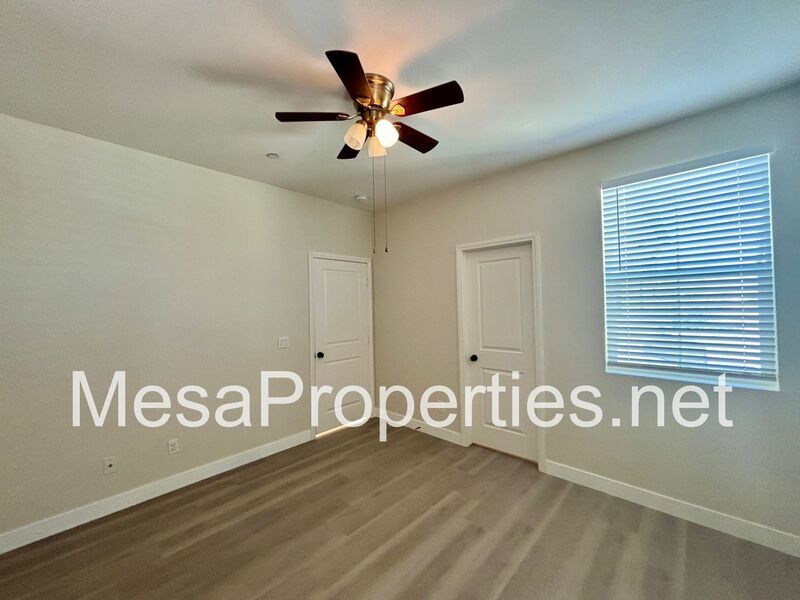 Spacious 4 Bed/3 Bath With Solar in New Haven! property image