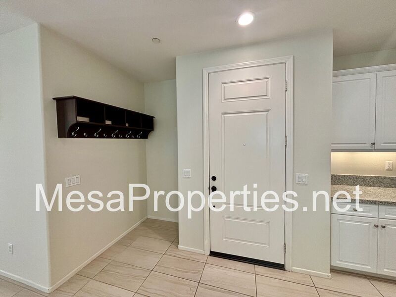 Spacious 4 Bed/3 Bath With Solar in New Haven! property image