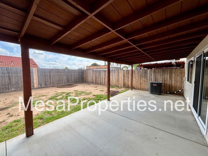 Charming 3-Bed 2-Bath Home in Moreno Valley property image