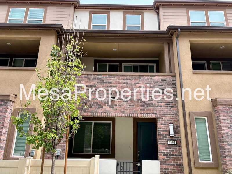 Must See 3 bed/3.5ba Three Story Home Located in Pomona! property image