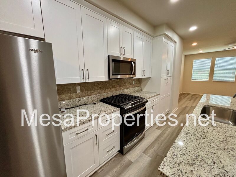 Must See 3 bed/3.5ba Three Story Home Located in Pomona! property image