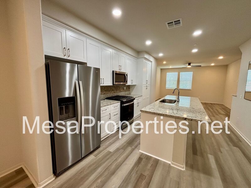 Must See 3 bed/3.5ba Three Story Home Located in Pomona! property image