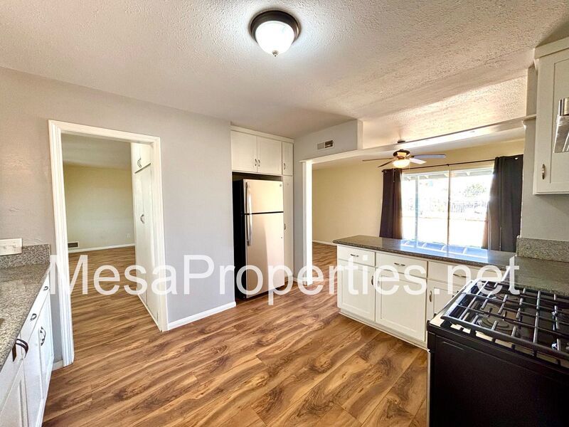 Beautiful 3 Bedroom 2 Bathroom Home in Apple Valley property image